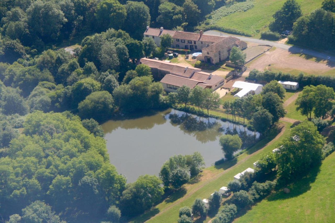Logis De L'Aubonniere Hotell Chaille-sous-les-Ormeaux Eksteriør bilde