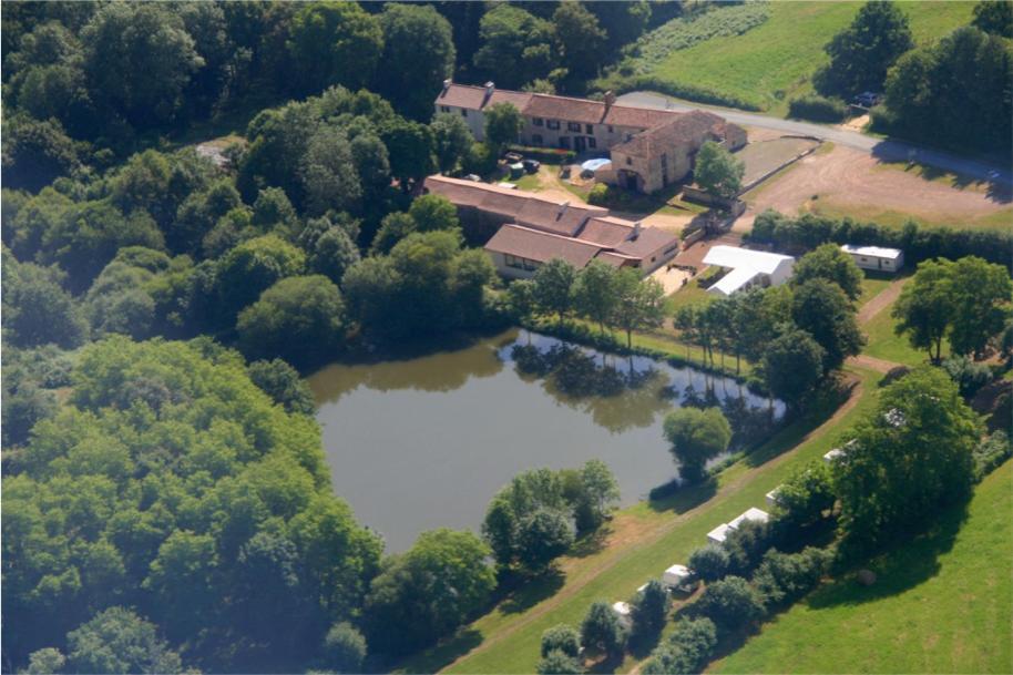 Logis De L'Aubonniere Hotell Chaille-sous-les-Ormeaux Eksteriør bilde
